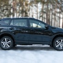 Пороги труба d76 с накладкой вариант 2 RUSSTAL Toyota RAV4 (2015-2019)