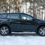 Пороги труба d76 с накладкой вариант 3 RUSSTAL Toyota RAV4 (2015-2019)