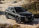 Пороги алюминиевые Black Audi Q5 (2017-2020)