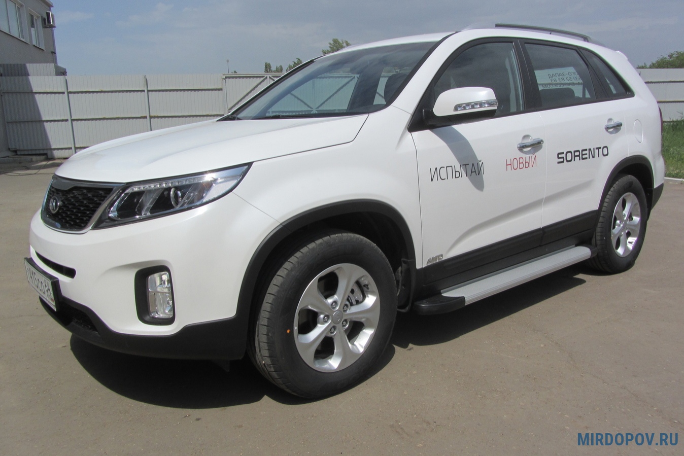 Пороги алюминиевые Slitkoff Optima Silver серебристые Kia Sorento (2013-2015)  № AL-KS1302 - купить по лучшей цене на mirdopov.ru