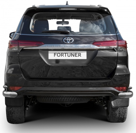 Защита заднего бампера d76+d42 уголки Toyota Fortuner (2017-2025) R.5720.007