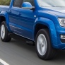 Пороги алюминиевые Black для Volkswagen Amarok (2016-2023)