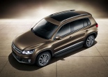 Пороги алюминиевые Premium Black Volkswagen Tiguan (2007-2017)