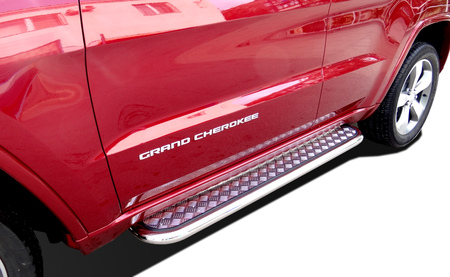 Пороги с накладным листом UKO для Jeep Grand Cherokee (2013-2022) JGC.13.41
