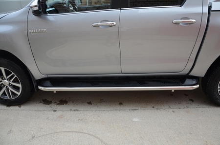 Защита штатного порога UKO для Toyota Hilux Exclusive Black (2019-2025) THL.18.30