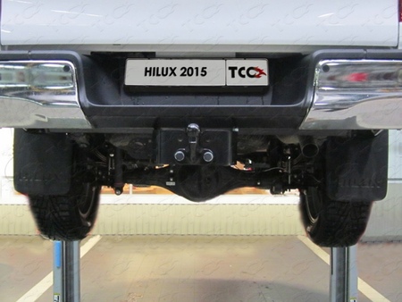 Фаркоп с шаром F ТСС для Toyota Hilux (2011-2015) TCU00244