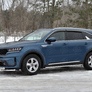 Защита переднего бампера d63 секции - d63 уголки+клыки RUSSTAL для Kia Sorento (2020-2024)