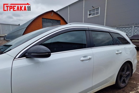 Дефлекторы боковых окон аэродинамические с хром молдингом Стрелка11 для Kia Ceed универсал (2018-2025) 2D185-4C.S11