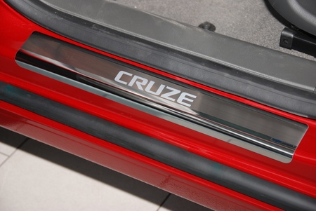 Накладки на пороги Chevrolet CRUZE 4D/5D (2008-2019) 08-1067