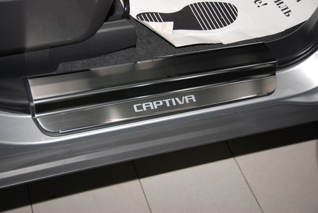 Накладки на пороги Chevrolet Captiva (2011-2019) 08-1075