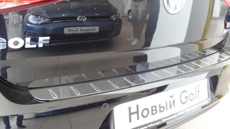 Накладка на задний бампер с силиконом Volkswagen Golf 5D (2012-2020) 10-3868