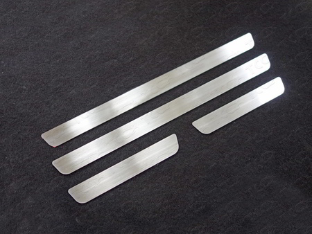 Накладки на пороги (шлифованные) Kia Sportage (2016-2018) KIASPORT16-29