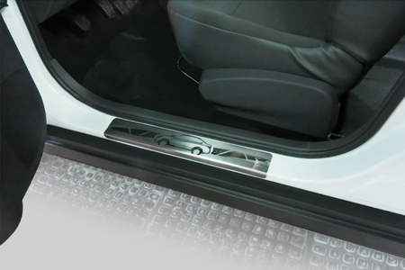 Накладки на пороги Nissan Almera (2013-2020) NPNIALM011