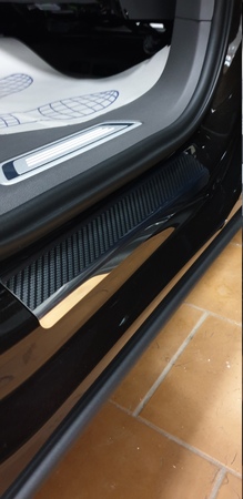 Накладки на пороги Karbon Volkswagen Touareg (2018-2024) 29-1892