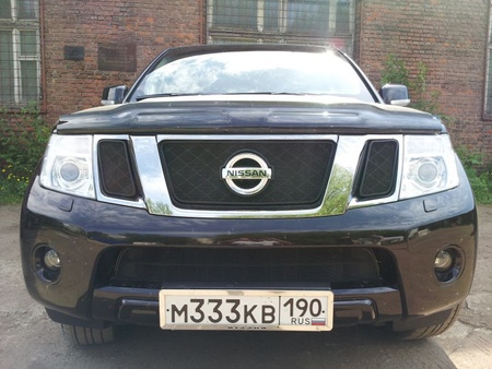 Защита радиатора черная верхняя Nissan Pathfinder (2010-2014) NPAF11-12.top.black