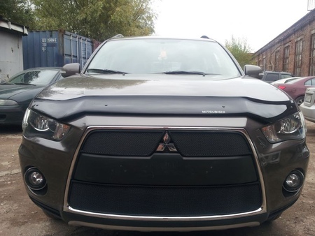 Защита радиатора черная Mitsubishi Outlander XL (2010-2012) MITOUTXL10-12.black
