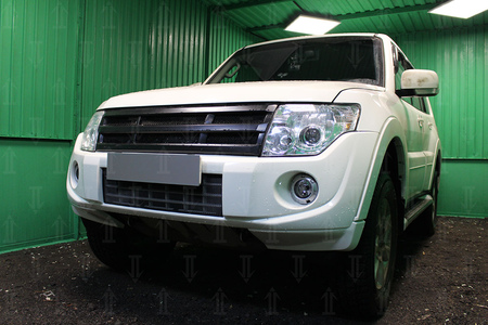 Защита радиатора Mitsubishi Pajero 4 (2011-2014) 