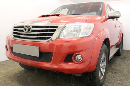 Защита радиатора Toyota Hilux (2011-2015) 