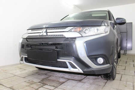 Зимняя защита радиатора Mitsubishi Outlander (2018-2023) 
